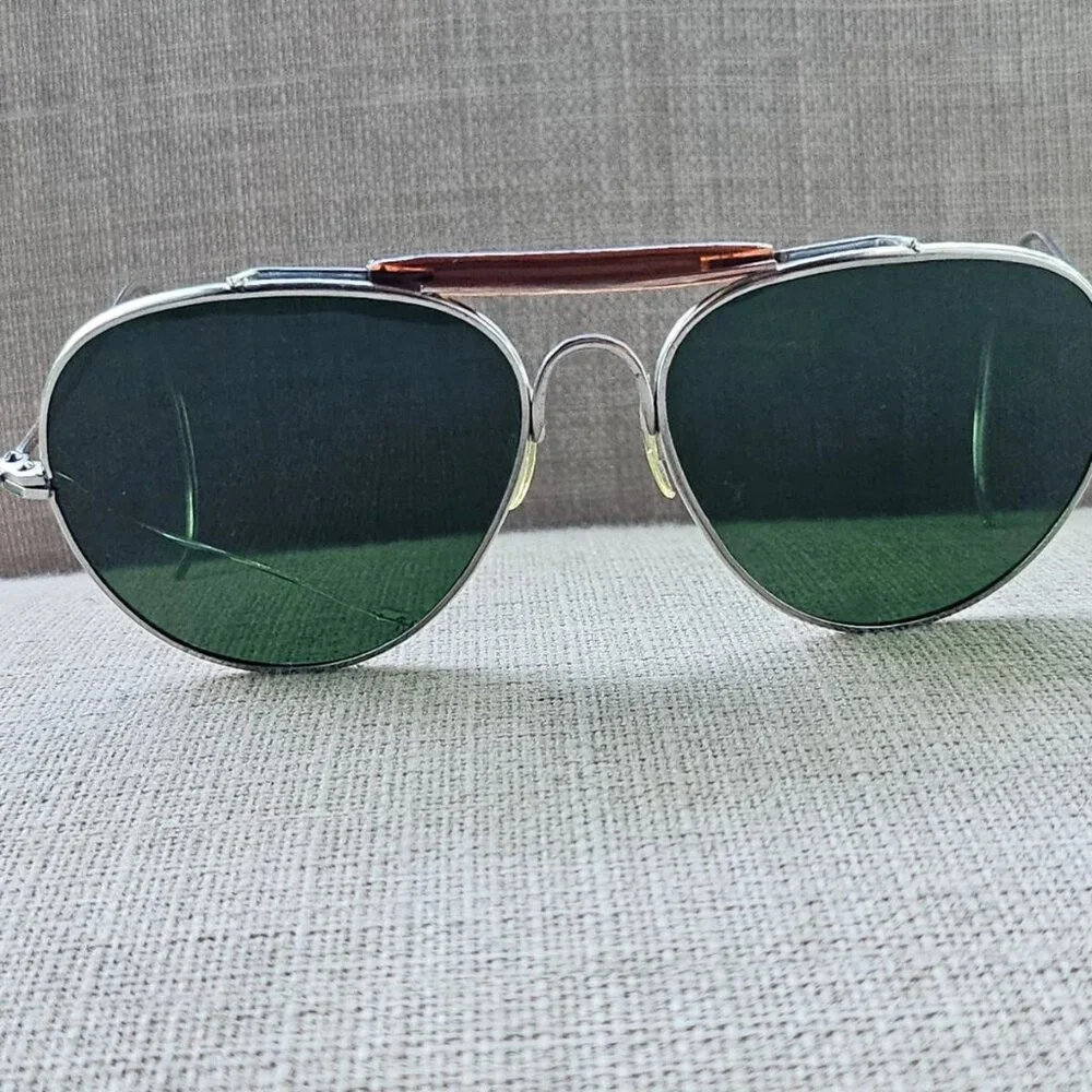 Men Vintage Sunglasses Green Lenses Silver Tone Frame Eye Wear Shades Read desc